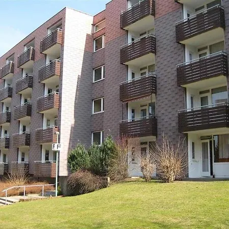 Laura F-i-3-4 Apartment