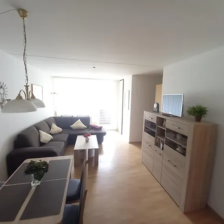 Laura F-i-3-4 Apartment *